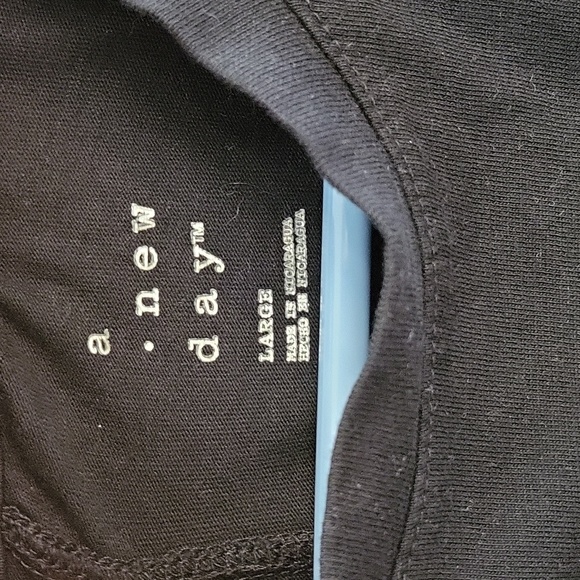 Black shirt - Picture 3 of 3